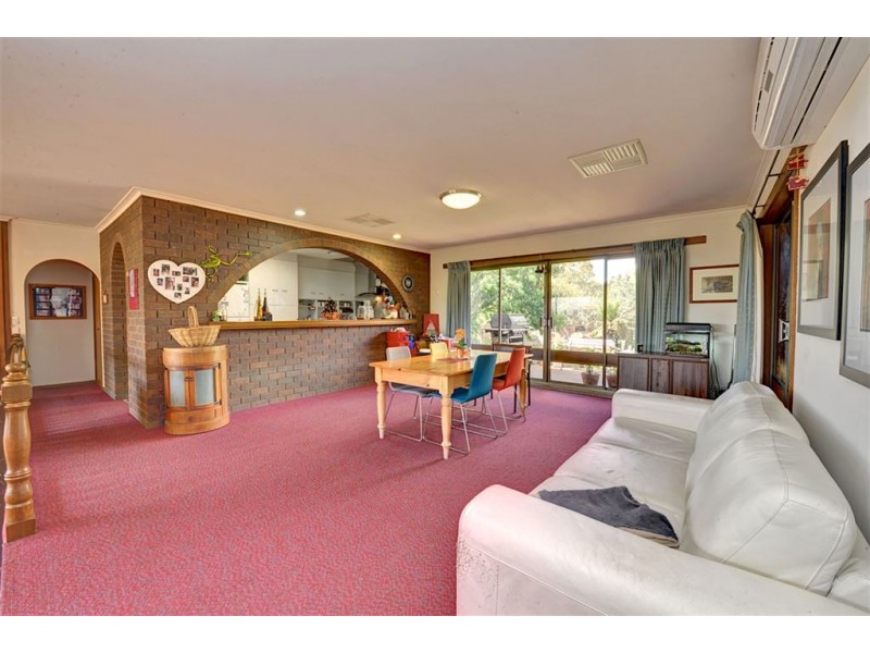 136 Sunraysia Drive, Mitchell Park VIC 3355