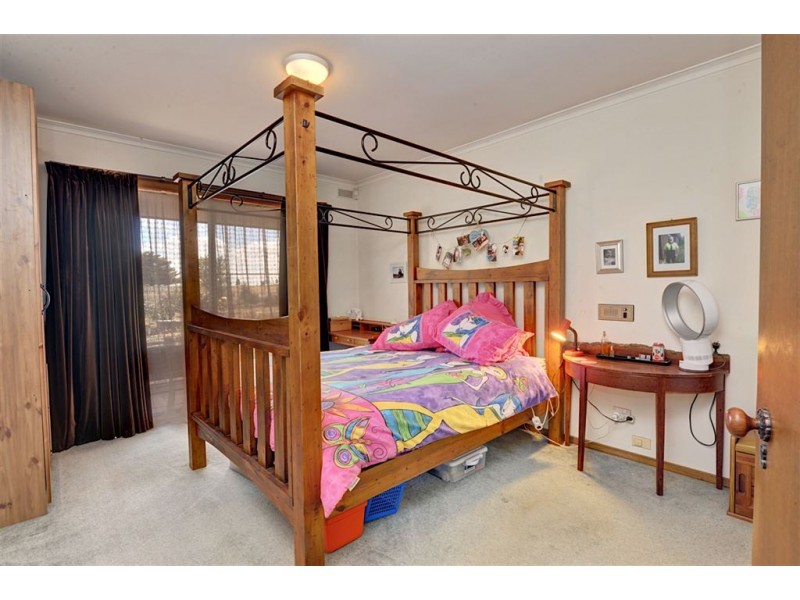 136 Sunraysia Drive, Mitchell Park VIC 3355