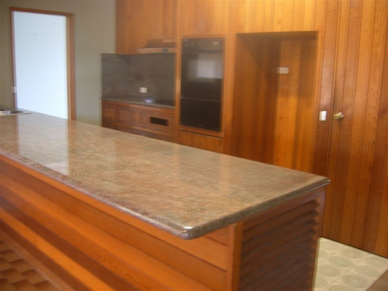 4 Durham Street, Newington VIC 3350