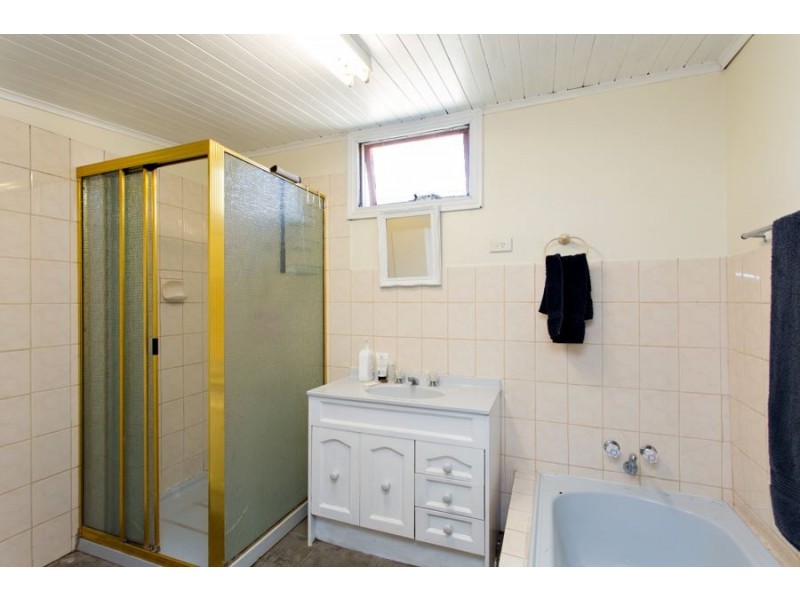 29 Melbourne Road, Creswick VIC 3363