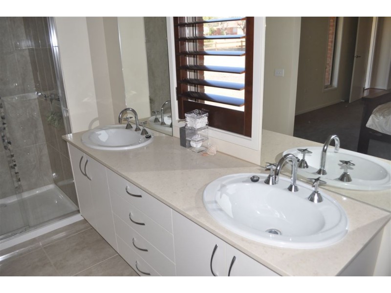 2014 Glenelg Highway, Scarsdale VIC 3351