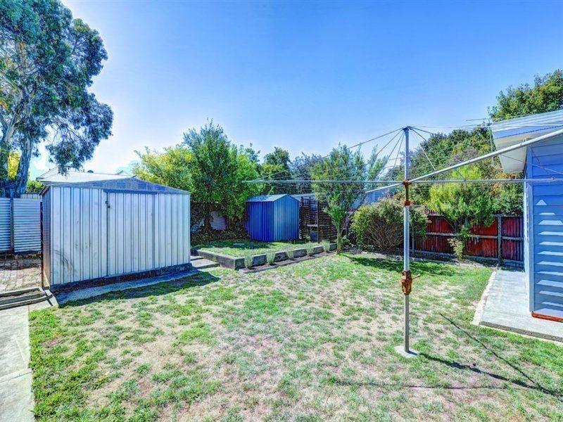 18 Salisbury Avenue, Newington VIC 3350