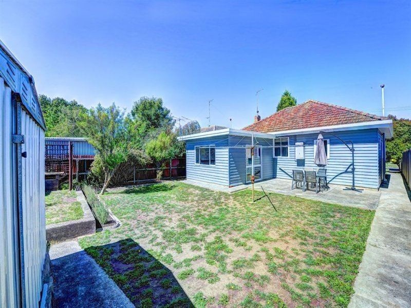 18 Salisbury Avenue, Newington VIC 3350