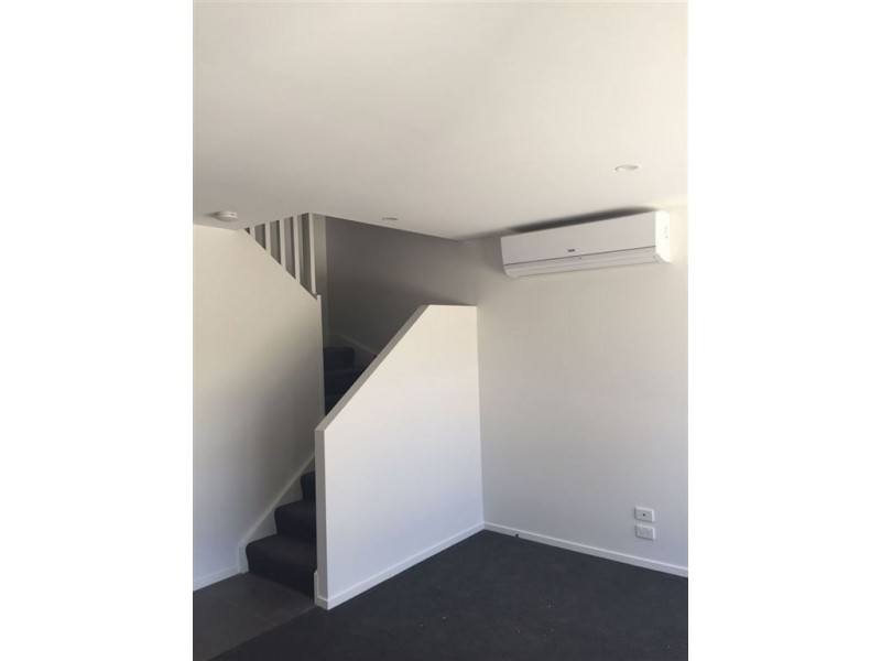 1/23 Gillies Street, Alfredton VIC 3350