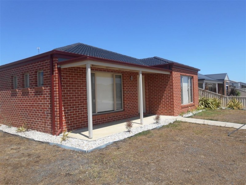 13 Deakin Drive, Delacombe VIC 3356