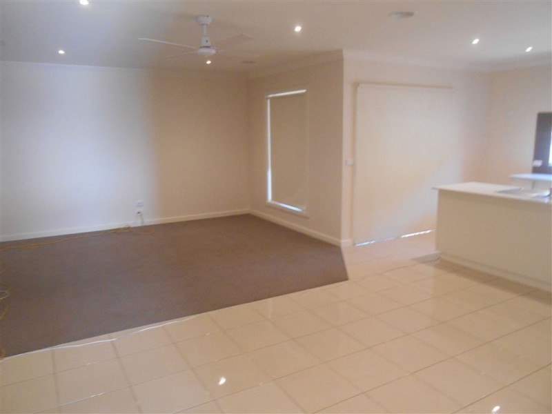 13 Deakin Drive, Delacombe VIC 3356