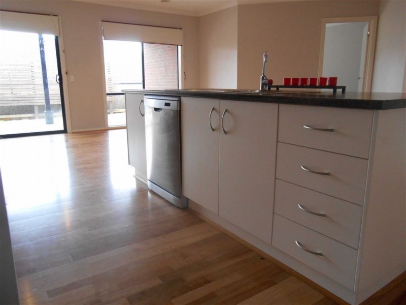 13 Daintree Close, Ballarat North VIC 3350