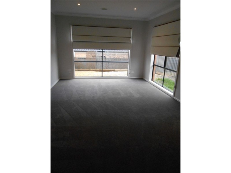 13 Daintree Close, Ballarat North VIC 3350