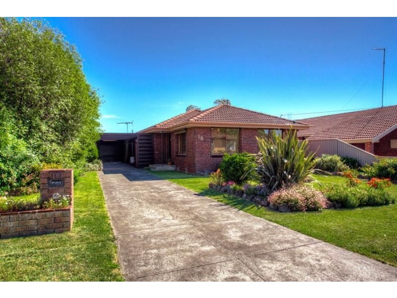 18 Harrow Street, Wendouree VIC 3355