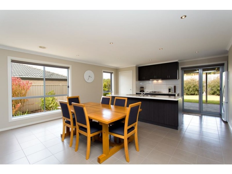 150 Canadian Lakes Boulevard, Canadian VIC 3350