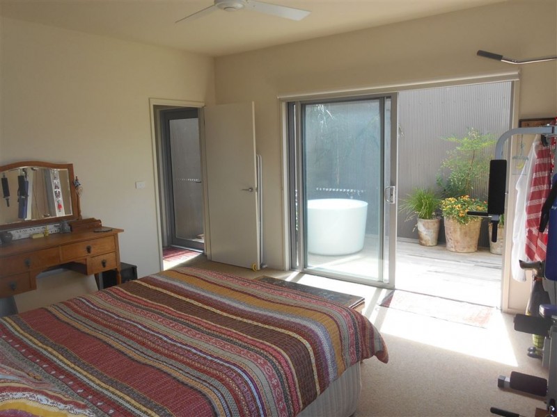 20 Moore Street, Creswick VIC 3363