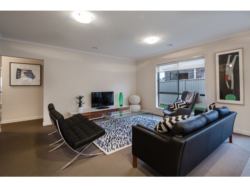 72 Ascot Gardens Drive, Delacombe VIC 3356