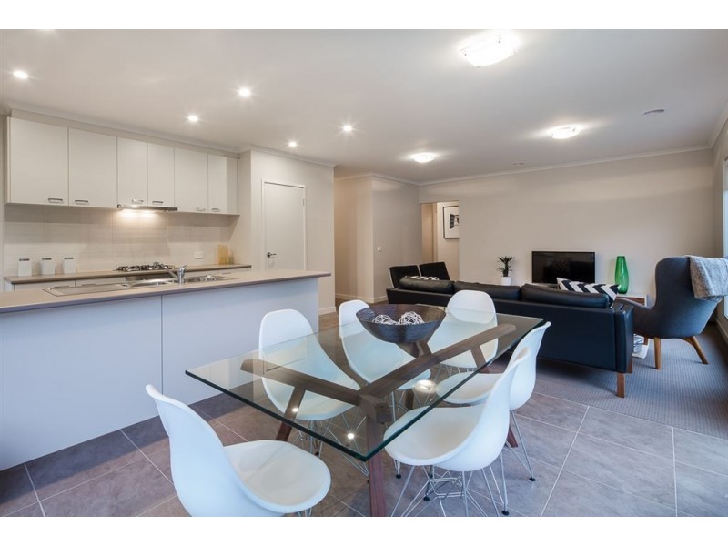 72 Ascot Gardens Drive, Delacombe VIC 3356