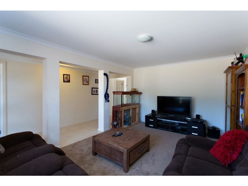 13 Woodlands Road, Enfield VIC 3352