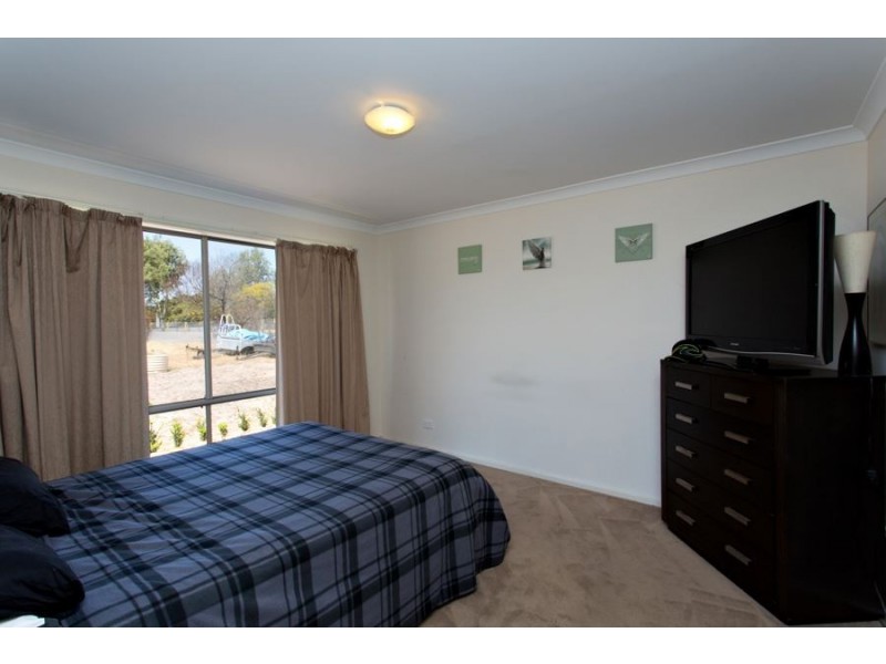 13 Woodlands Road, Enfield VIC 3352