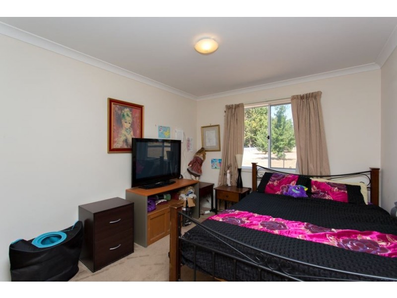 13 Woodlands Road, Enfield VIC 3352