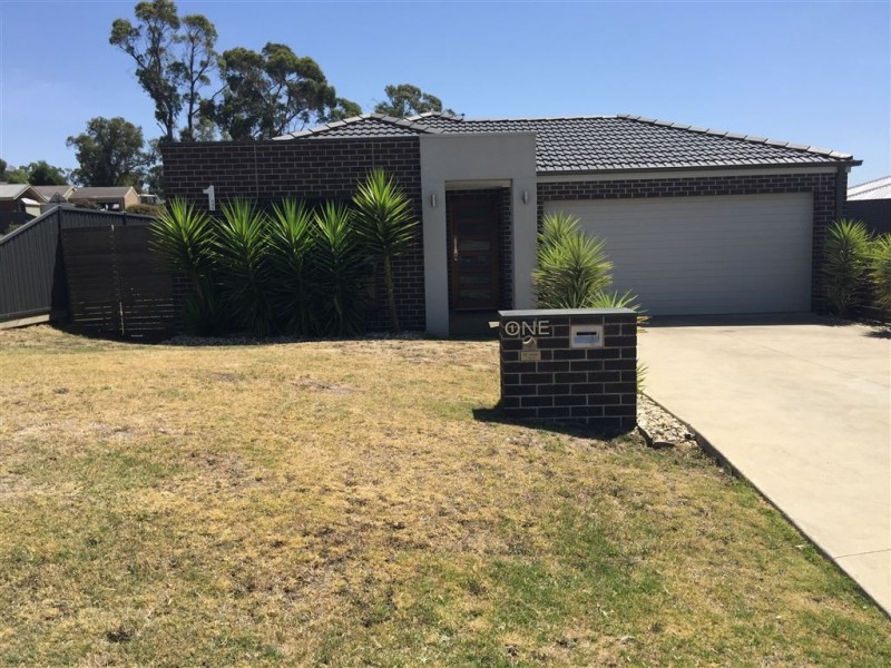 1 Maurie Paull Court, Mount Clear VIC 3350