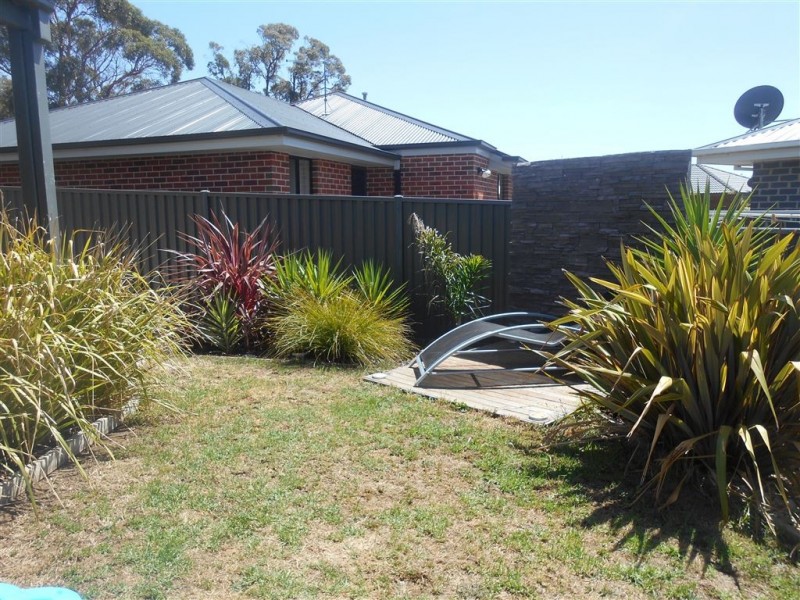 1 Maurie Paull Court, Mount Clear VIC 3350