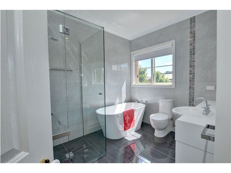 207 Neill Street, Soldiers Hill VIC 3350