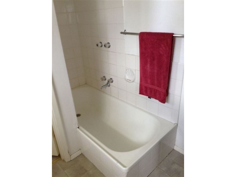 2/391 Forest Street, Wendouree VIC 3355