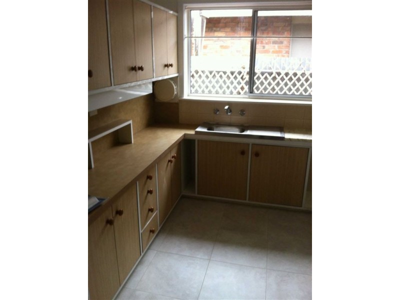 1/10 Lake Street, Lake Wendouree VIC 3350