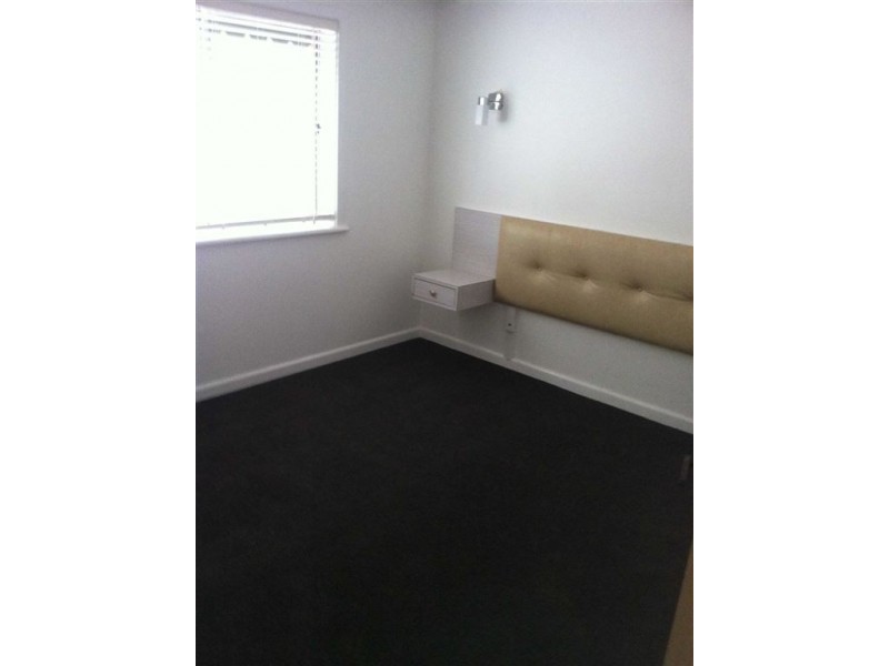 1/10 Lake Street, Lake Wendouree VIC 3350