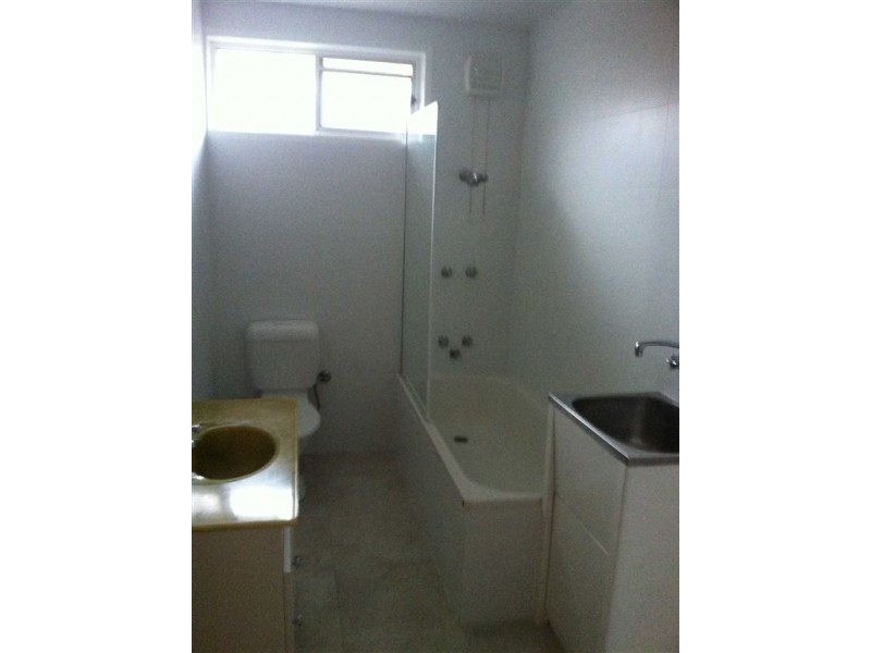 1/10 Lake Street, Lake Wendouree VIC 3350