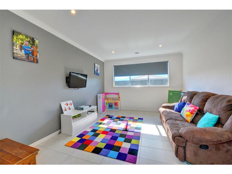 28 Warburton Drive, Alfredton VIC 3350