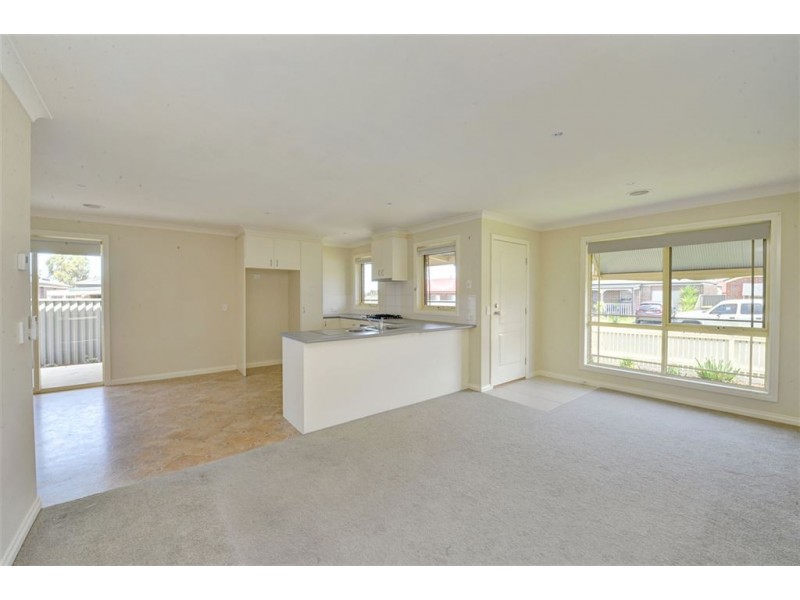 39 Yarra Park Drive, Sebastopol VIC 3356