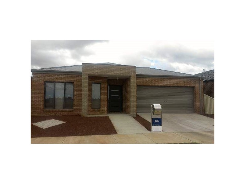 37 Chifley Drive, Delacombe VIC 3356