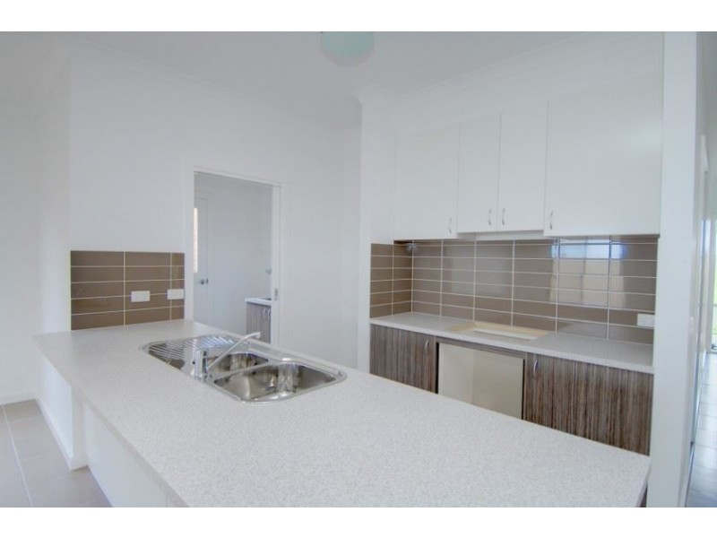 37 Chifley Drive, Delacombe VIC 3356