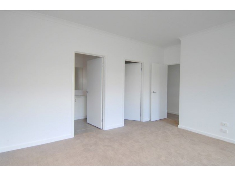 37 Chifley Drive, Delacombe VIC 3356