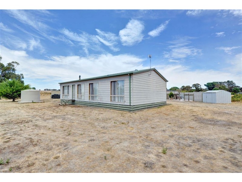 900 Linton-Carngham Road, Snake Valley VIC 3351