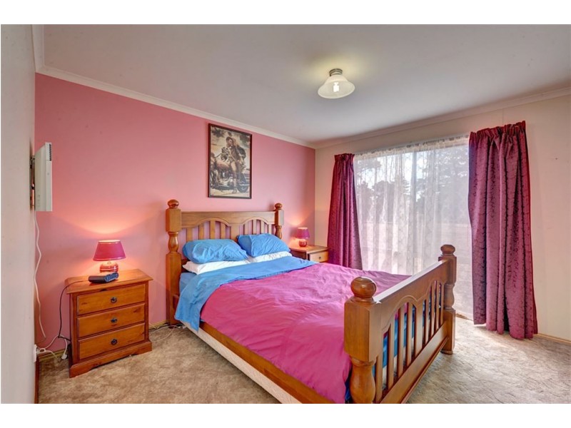 900 Linton-Carngham Road, Snake Valley VIC 3351