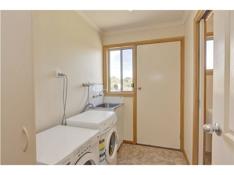 900 Linton-Carngham Road, Snake Valley VIC 3351