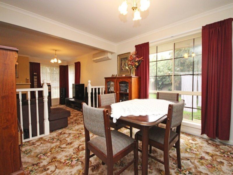 10 The Avenue, Delacombe VIC 3356