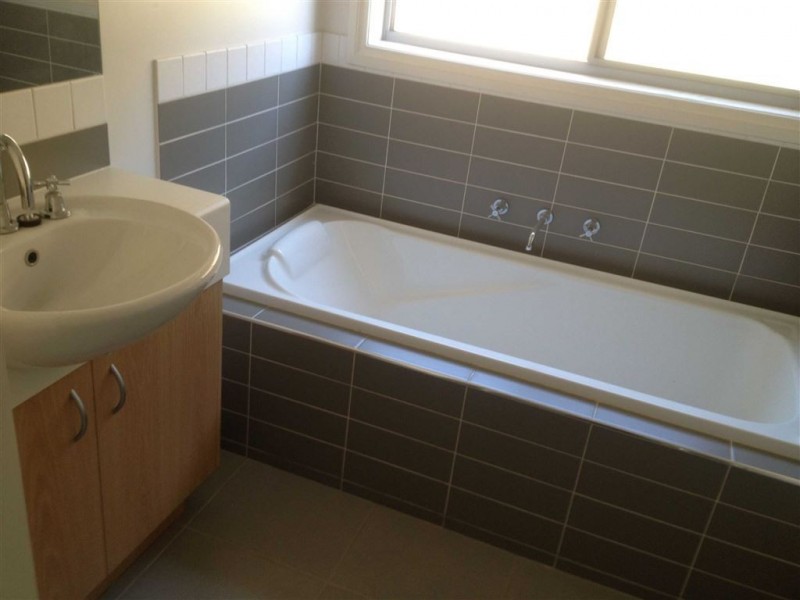 97 Mcnulty Drive, Wendouree VIC 3355