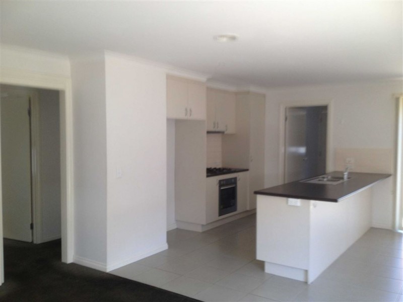 97 Mcnulty Drive, Wendouree VIC 3355