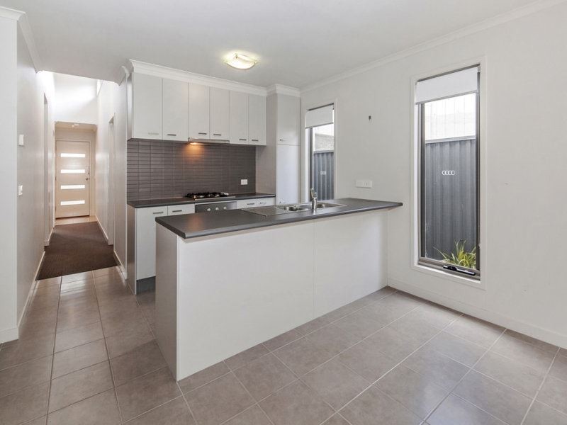 6 Latitude Court, Ballarat East VIC 3350