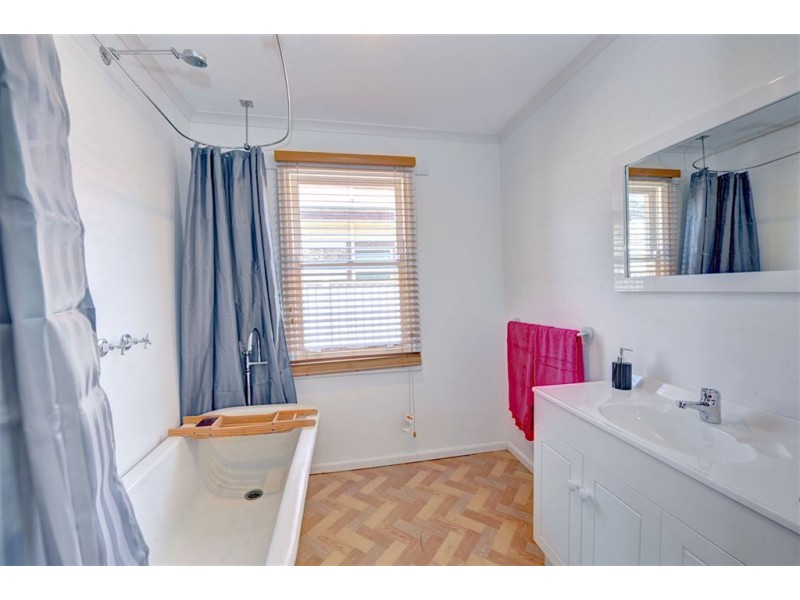 314 Nicholson Street, Soldiers Hill VIC 3350