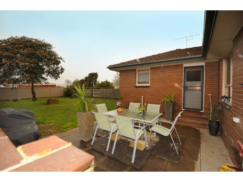 10 Mimosa Avenue, Alfredton VIC 3350