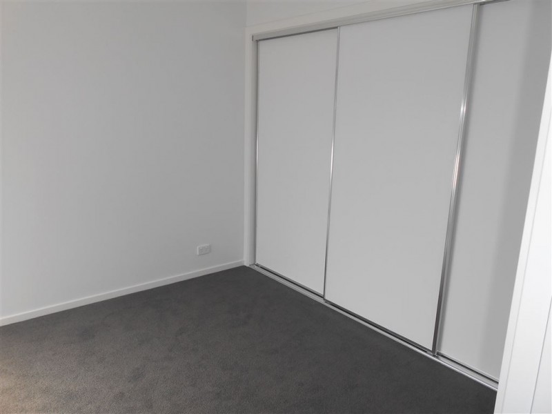 2/23 Gillies Street, Alfredton VIC 3350