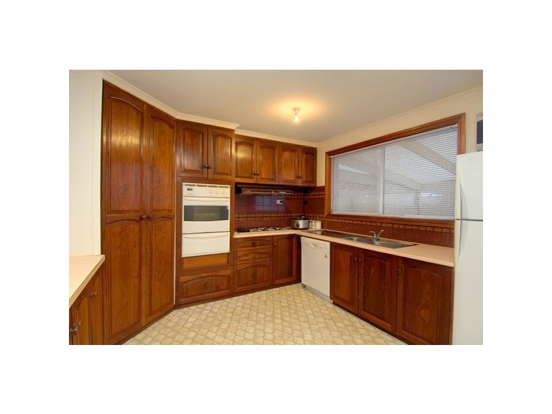 37 Rowan Parade, Wendouree VIC 3355