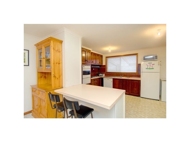 37 Rowan Parade, Wendouree VIC 3355