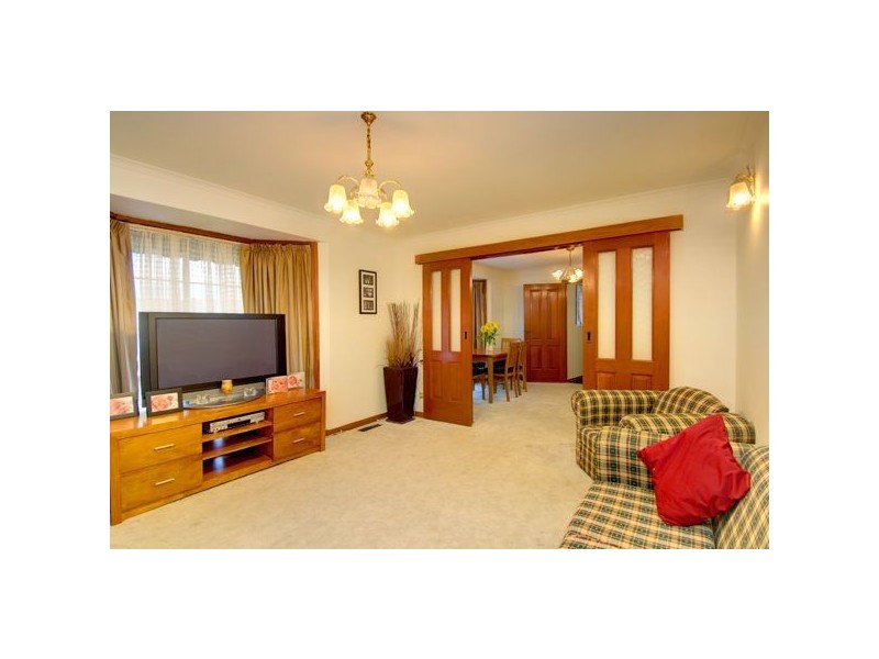 37 Rowan Parade, Wendouree VIC 3355