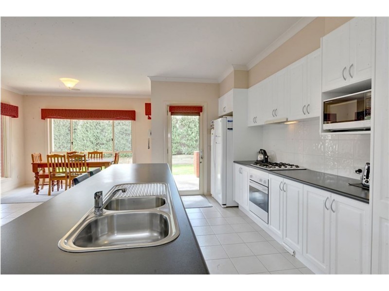 2 Peppertree Court, Alfredton VIC 3350