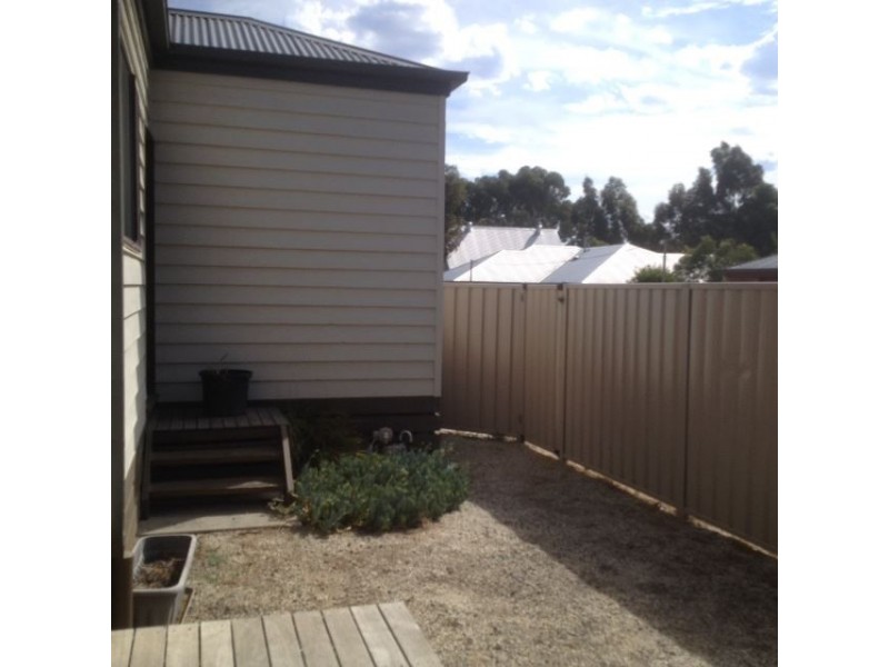 1/26 Stawell Street, Ballarat East VIC 3350