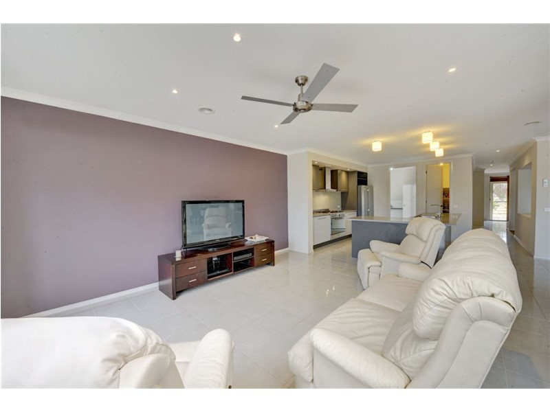 1 Merryweather Place, Buninyong VIC 3357