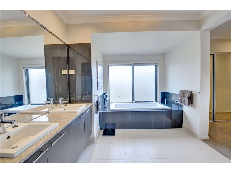 1 Merryweather Place, Buninyong VIC 3357