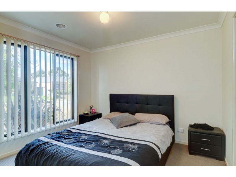 4 Rorey Street, Delacombe VIC 3356